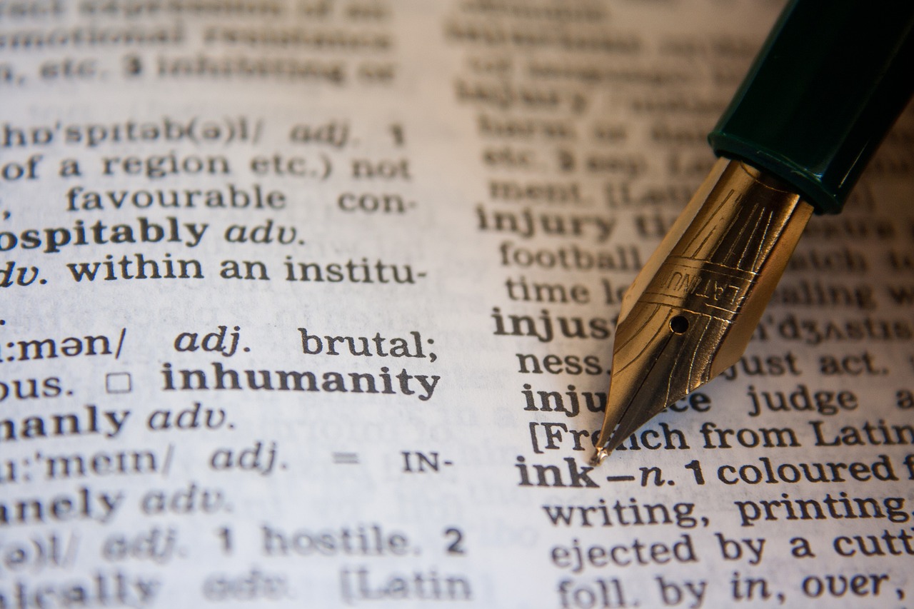 魔术教程扑克牌教程，从零基础到惊艳全场，这5个手法够你玩一年